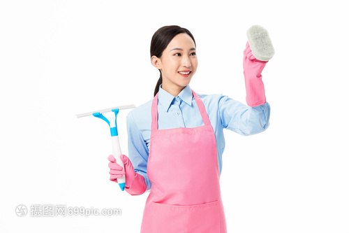 窗明几净 家政服务中的女性力量与职业尊严